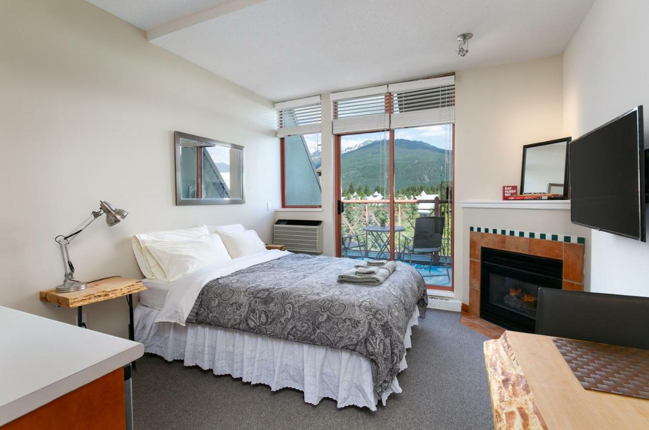 Alpenglow Suite: Whistler Village Mountain Retreat Exterior photo